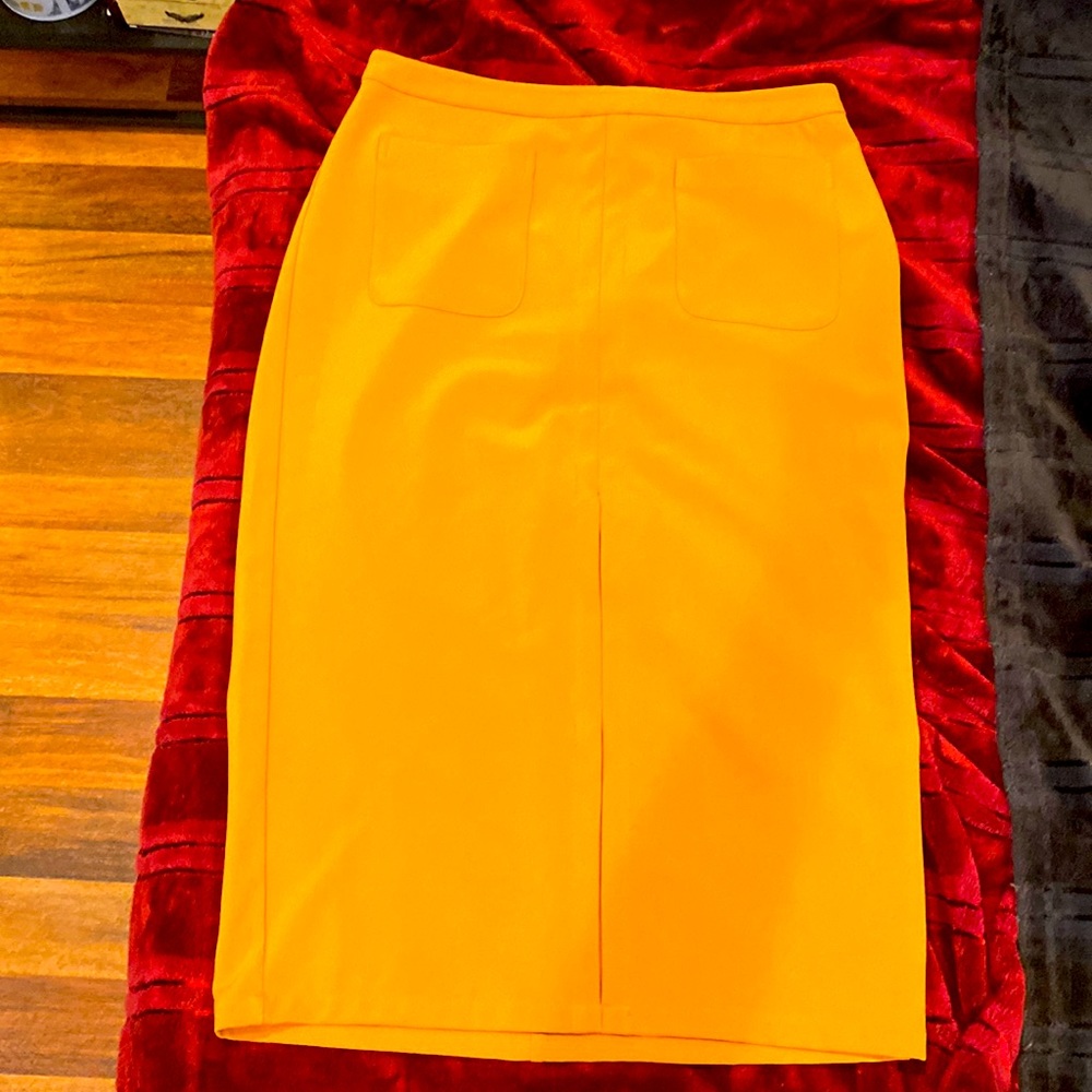 Mustard pencil skirt